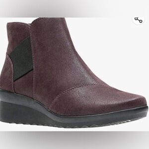 Clarks Ladies Cloudsteppers Caddell Tropic Ankle Boots Aubergine Size 9.5 NWOT